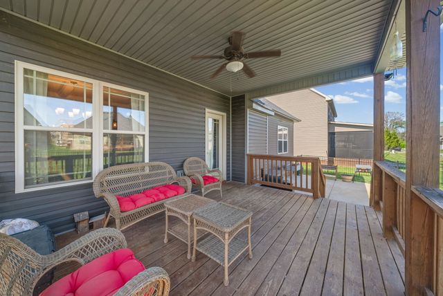 1138 N Ja Tate Dr, Clarksville, TN 37043