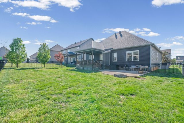 1138 N Ja Tate Dr, Clarksville, TN 37043