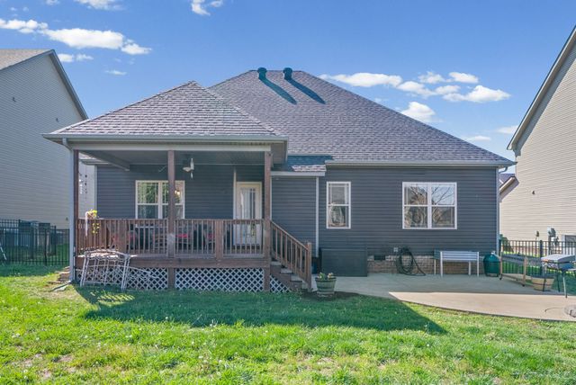 1138 N Ja Tate Dr, Clarksville, TN 37043