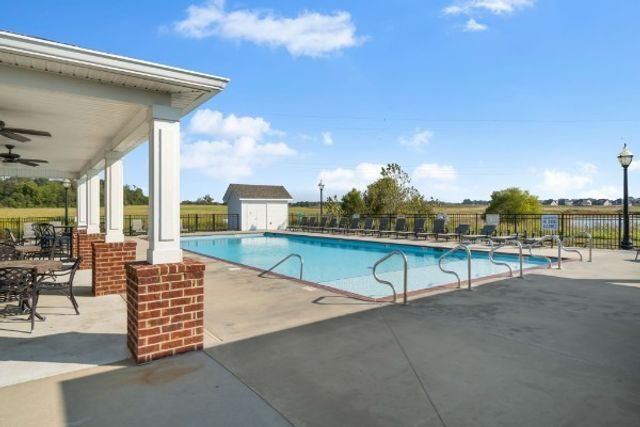 1138 N Ja Tate Dr, Clarksville, TN 37043