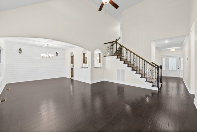 1138 N Ja Tate Dr, Clarksville, TN 37043