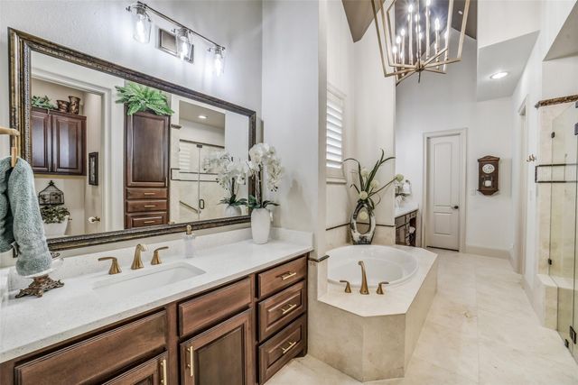 18 Windsor Court, Houston, TX 77055