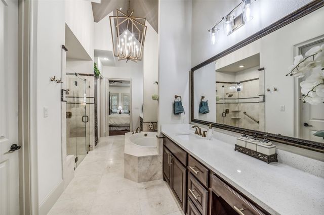 18 Windsor Court, Houston, TX 77055