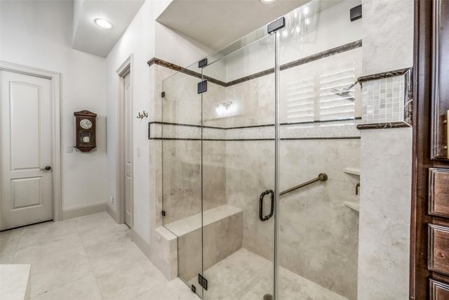 18 Windsor Court, Houston, TX 77055