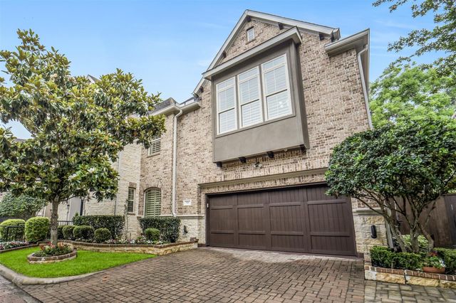 18 Windsor Court, Houston, TX 77055