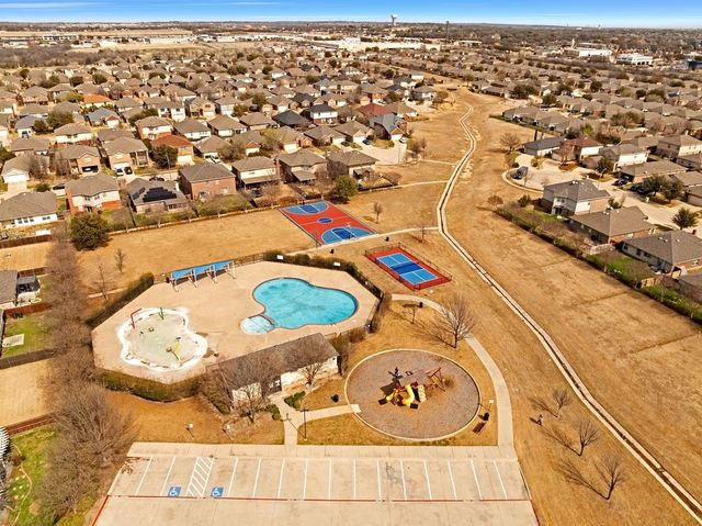 8925 Sun Haven Way, Fort Worth, TX 76244