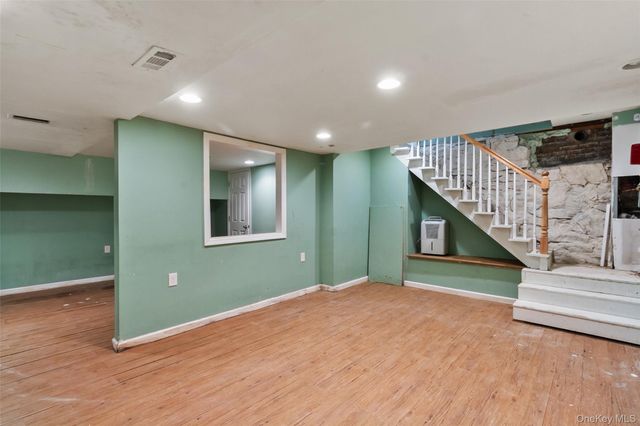13 Lenox Place, Mount Kisco, NY 10549