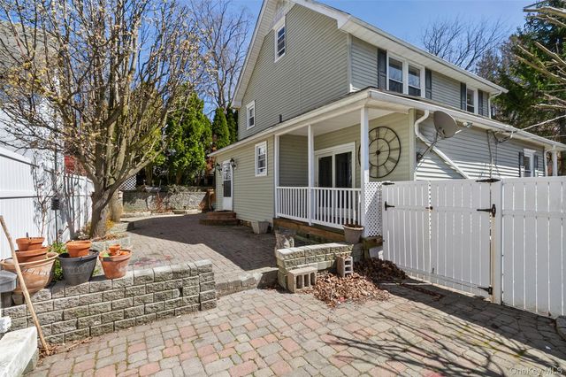 13 Lenox Place, Mount Kisco, NY 10549
