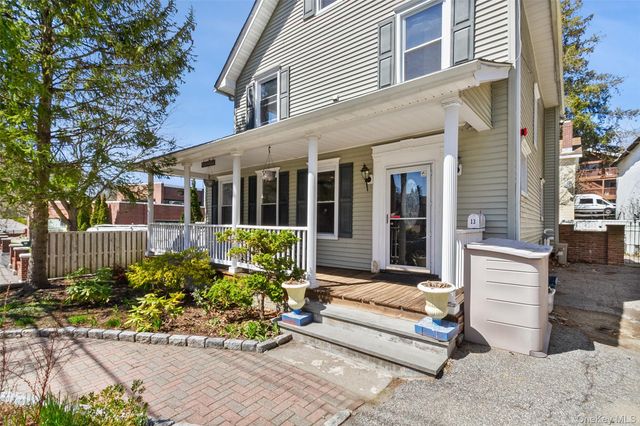 13 Lenox Place, Mount Kisco, NY 10549