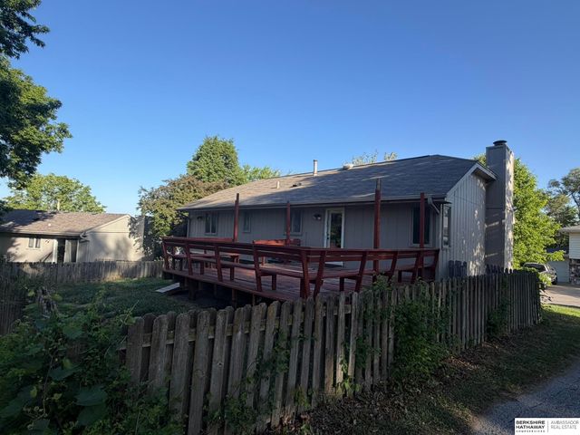 14421 Weir Plaza, Omaha, NE 68137