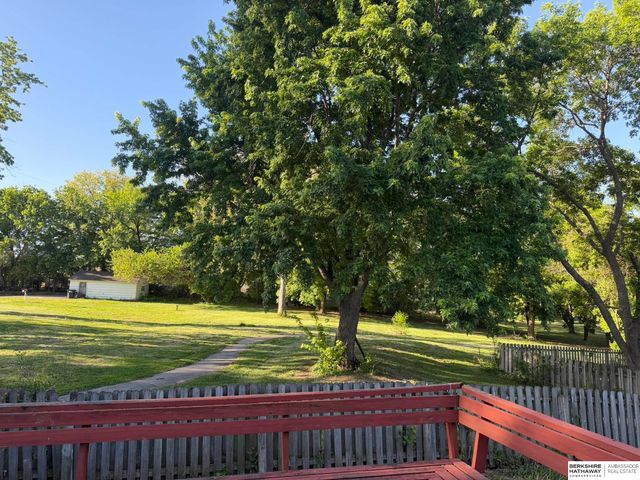14421 Weir Plaza, Omaha, NE 68137