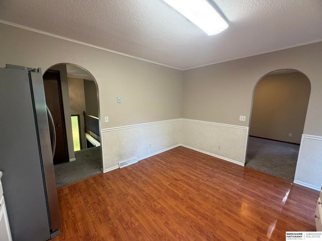 14421 Weir Plaza, Omaha, NE 68137