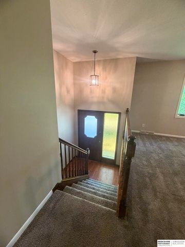 14421 Weir Plaza, Omaha, NE 68137
