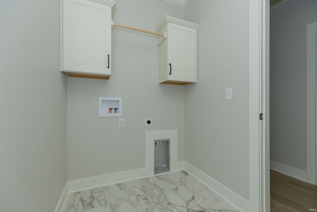 6992 Barlow Court, Newburgh, IN 47630