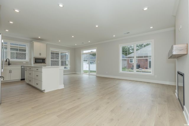 6992 Barlow Court, Newburgh, IN 47630