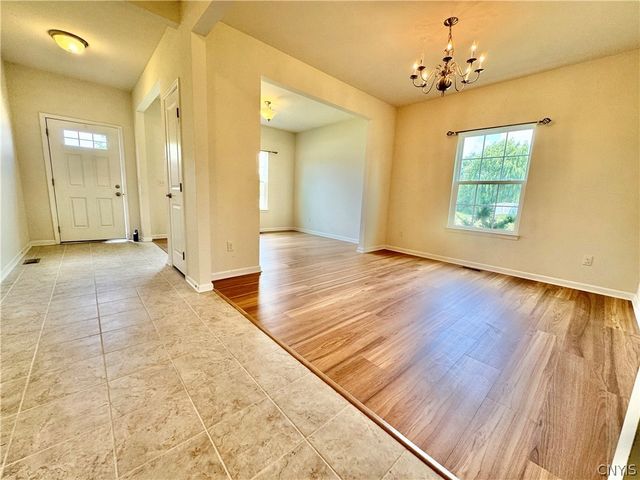 101 Rising Crest Circle, Manlius, NY 13116