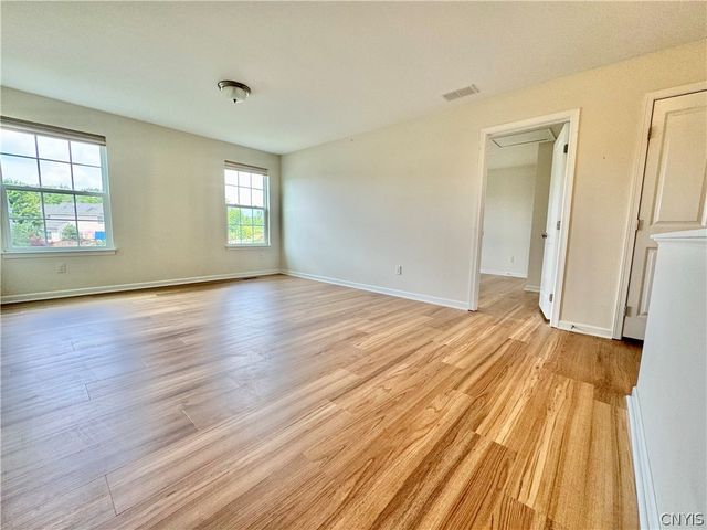 101 Rising Crest Circle, Manlius, NY 13116