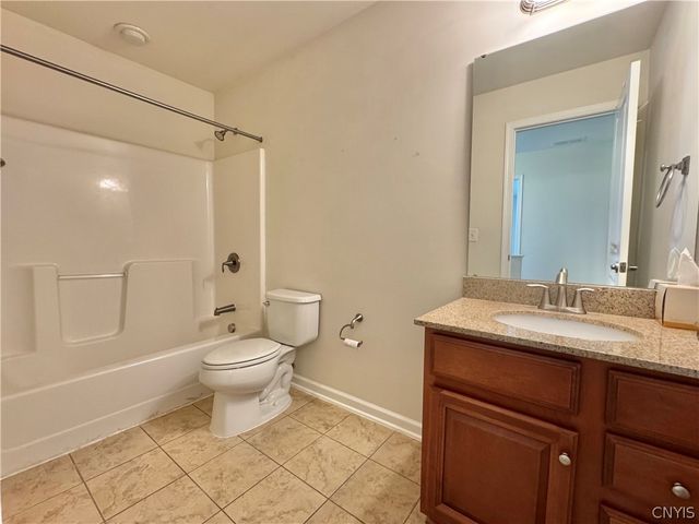 101 Rising Crest Circle, Manlius, NY 13116
