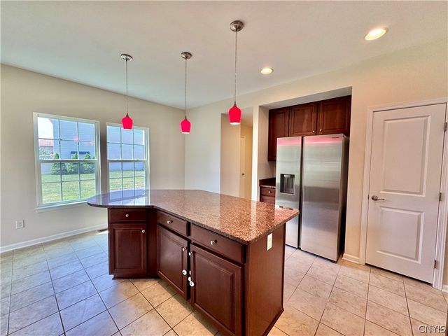 101 Rising Crest Circle, Manlius, NY 13116