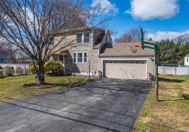 5 Croft Road, Poughkeepsie, NY 12603