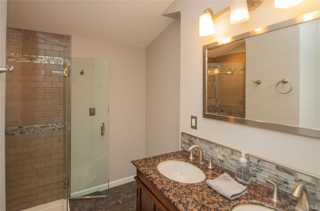 5 Croft Road, Poughkeepsie, NY 12603