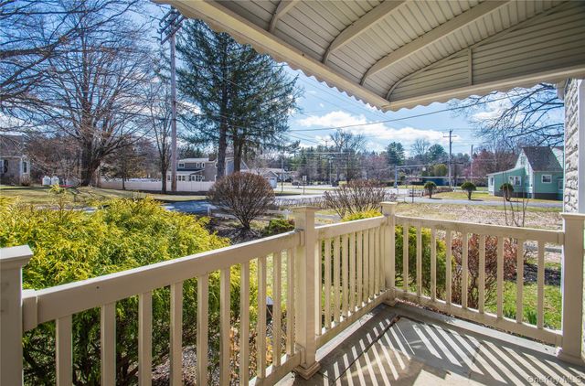 5 Croft Road, Poughkeepsie, NY 12603