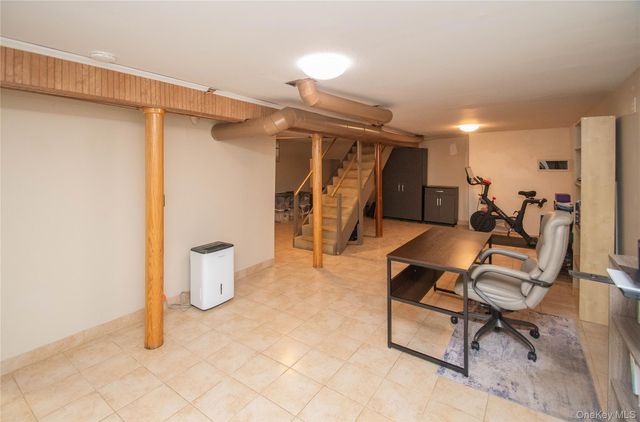 5 Croft Road, Poughkeepsie, NY 12603