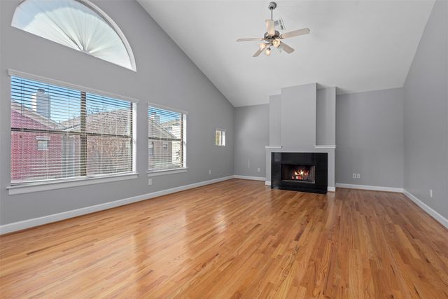 650 Westcross Street 9, Houston, TX 77018