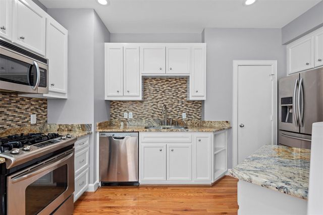 650 Westcross Street 9, Houston, TX 77018