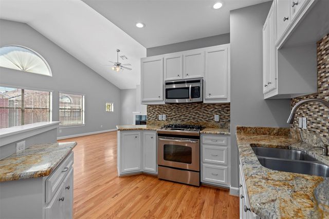 650 Westcross Street 9, Houston, TX 77018