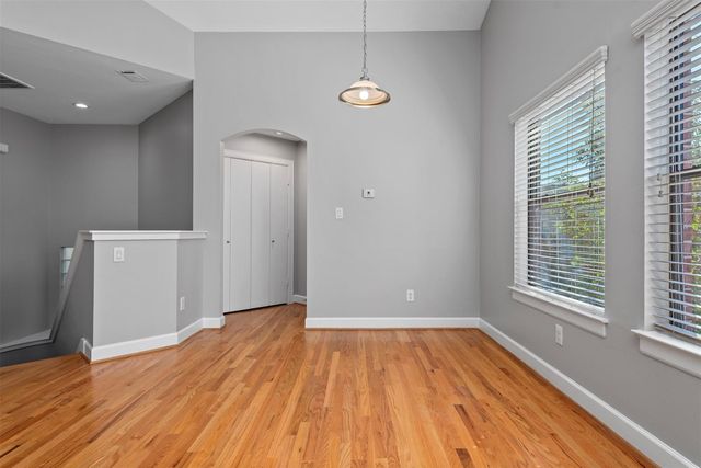 650 Westcross Street 9, Houston, TX 77018