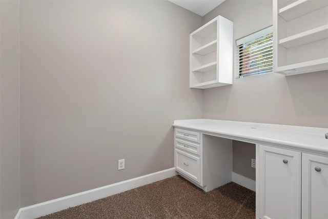 650 Westcross Street 9, Houston, TX 77018