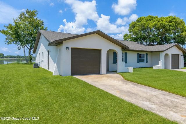 828 Angela Avenue A, Rockledge, FL 32955