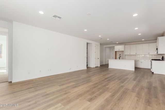 40461 W WADE Drive, Maricopa, AZ 85138