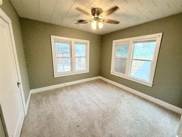 515 E Correll, El Campo, TX 77437