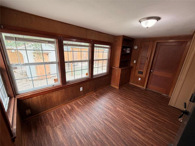 515 E Correll, El Campo, TX 77437