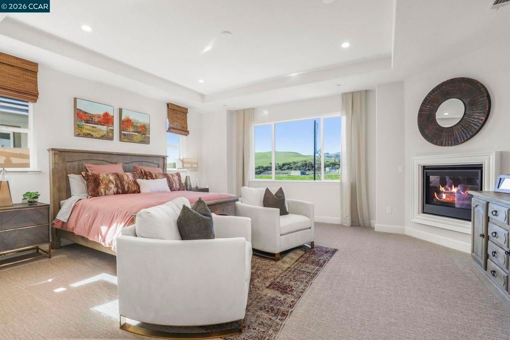 Image 4 of property listing at 511 Yarrow Street, Fairfield, CA 94534