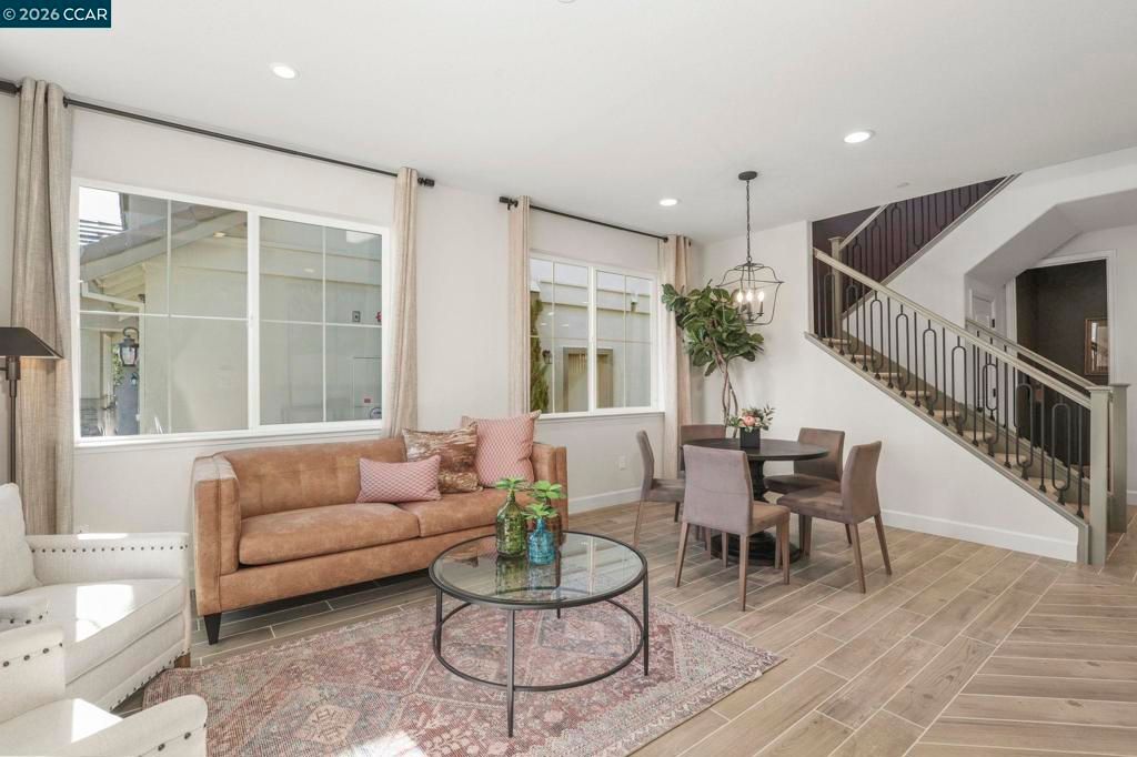 Image 8 of property listing at 511 Yarrow Street, Fairfield, CA 94534