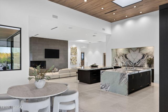 3569 E Secret Canyon Place, Tucson, AZ 85718