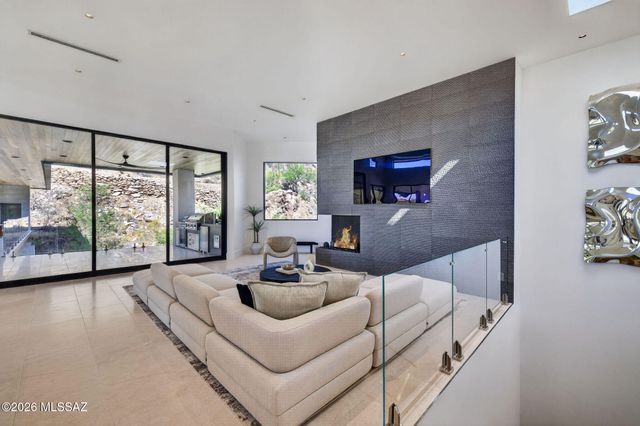 3569 E Secret Canyon Place, Tucson, AZ 85718