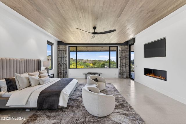 3569 E Secret Canyon Place, Tucson, AZ 85718