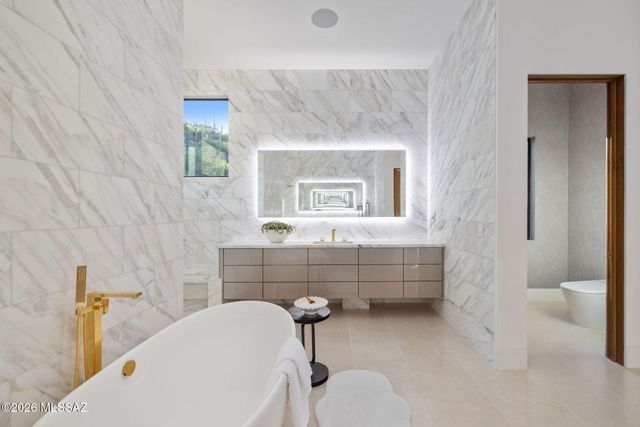 3569 E Secret Canyon Place, Tucson, AZ 85718