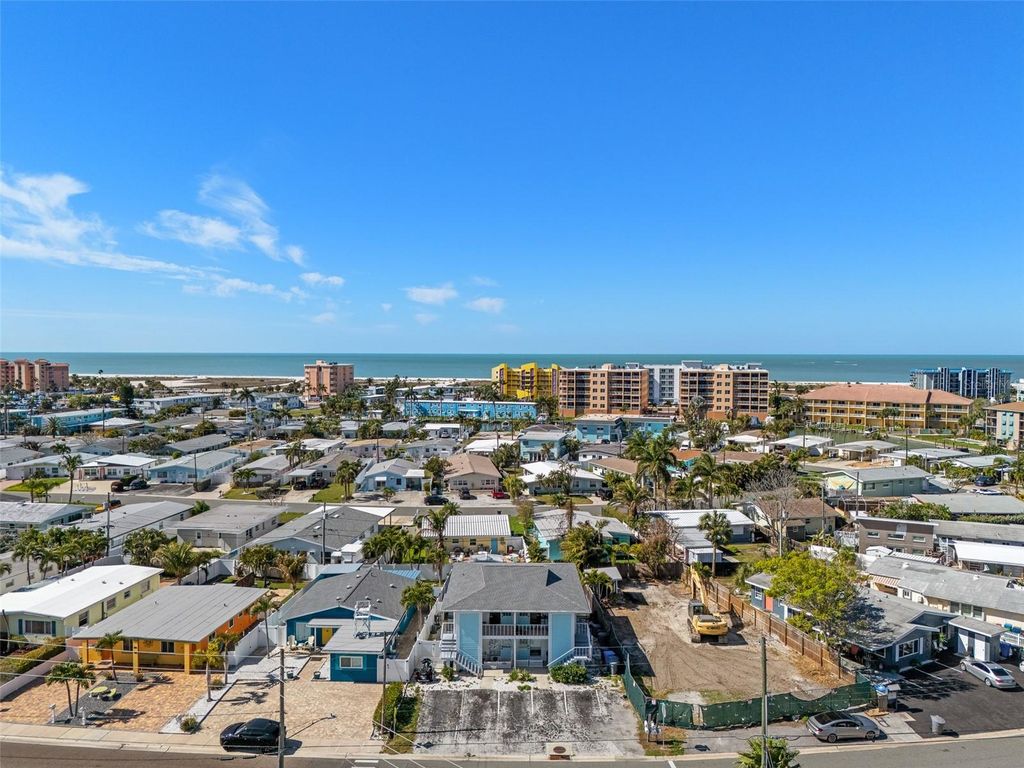 Image 2 of property listing at 11430 3RD STREET E, Treasure Island, FL 33706