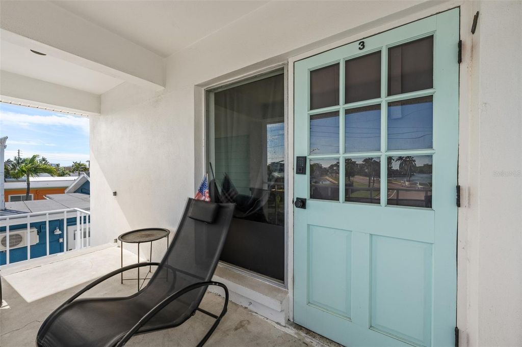 Image 14 of property listing at 11430 3RD STREET E, Treasure Island, FL 33706