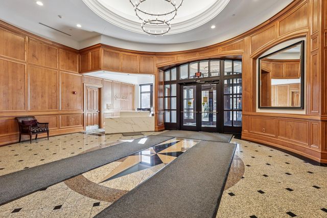 500 E Grant Street 1711, Minneapolis, MN 55404