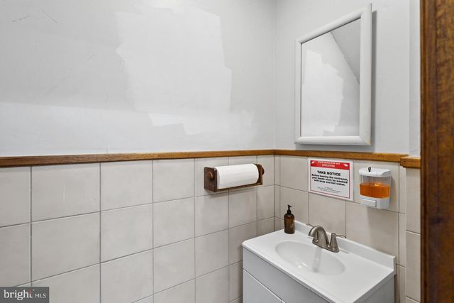 527 KLOCKNER RD, Trenton, NJ 08619