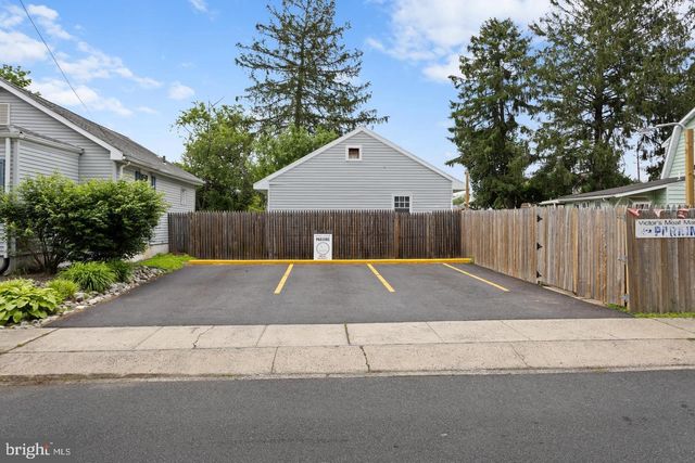 527 KLOCKNER RD, Trenton, NJ 08619