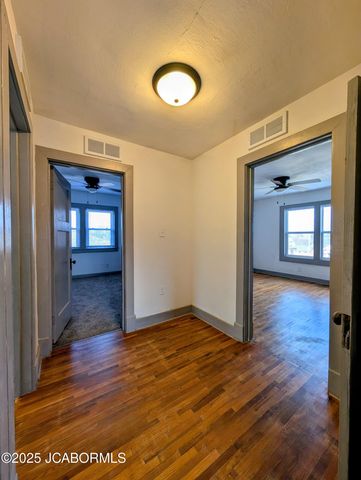 1104 E DUNKLIN STREET, Jefferson City, MO 65101