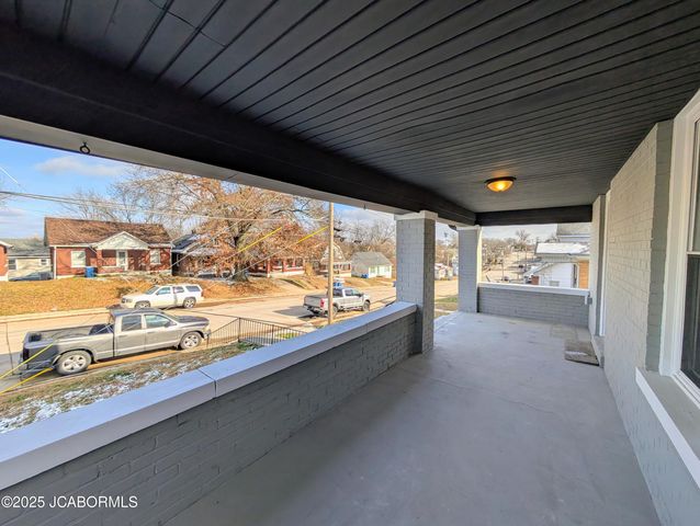 1104 E DUNKLIN STREET, Jefferson City, MO 65101