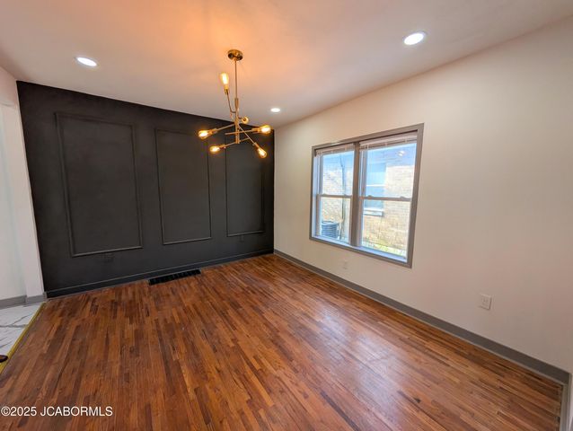 1104 E DUNKLIN STREET, Jefferson City, MO 65101